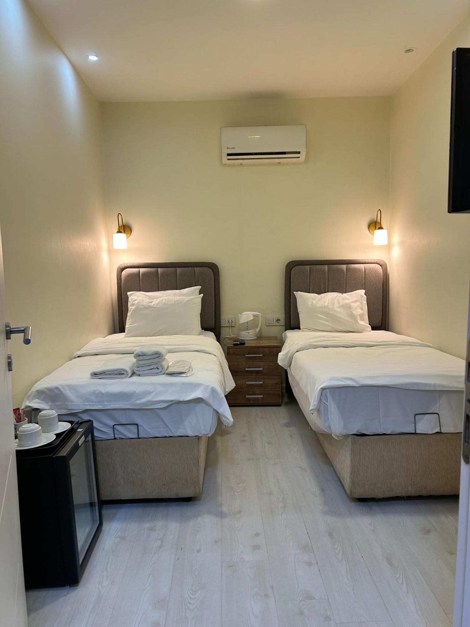 Taksim Park Hotel Istanboel Buitenkant foto